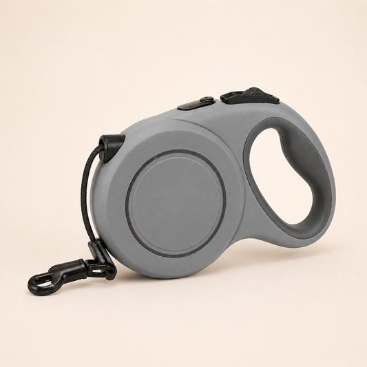 Laisse Enrouleuse DoglyHome sur fond beige premium